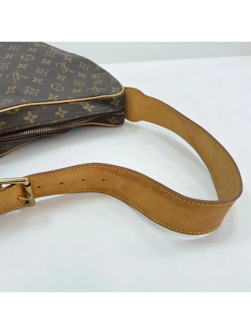 Louis Vuitton Shoulder Bag Croissant GM